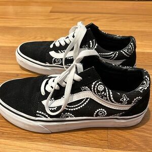 Vans Old Skool “Peace Paisley” Sneakers Size 6.5 Women or Size 5.0 Mens
